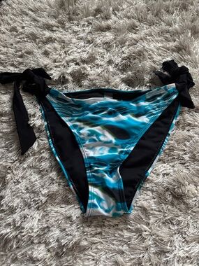 NEW Bikini Bottom💙